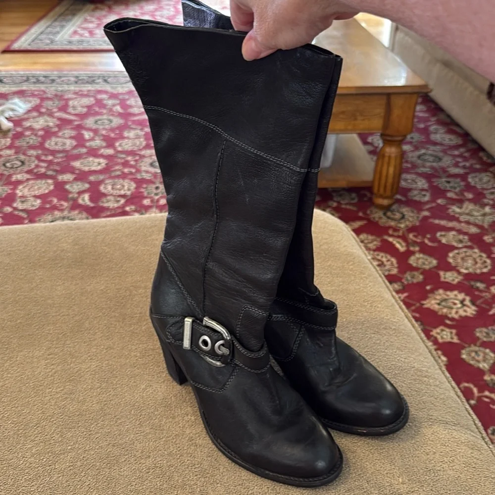 Vince Camuto Serena Black Boots Size 8 1/2 B Heels (NH)